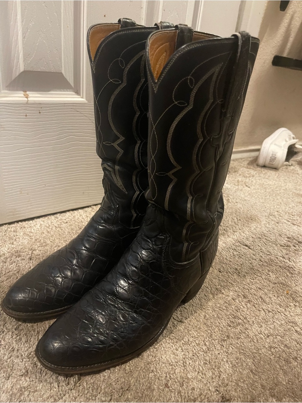 Lucchese bias-cut American Alligator San Antonio original sole barley worm